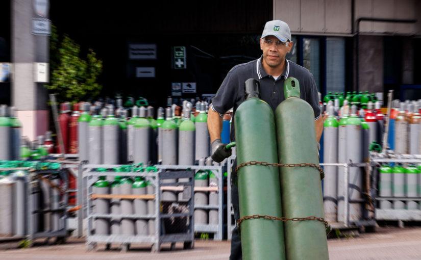 Compressed gases and compressed gas cylinders (usage, handling, transport, storage)